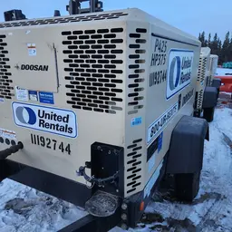 2021 Doosan P425/HP375WCU Air Compressor