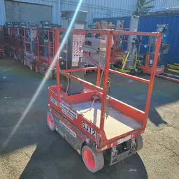 2015 Skyjack SJ12 Self-Propelled One-Person Lift