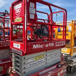 2018 MEC MICRO 19 Scissor Lift