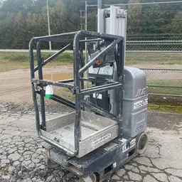2016 JLG 20MVL Self-Propelled One-Person Lift